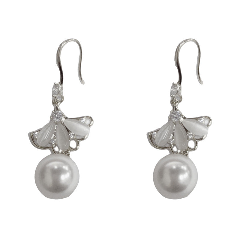 Fashion Fan-shaped Pearl Temperament Entry Lux Unique Ear Hook
