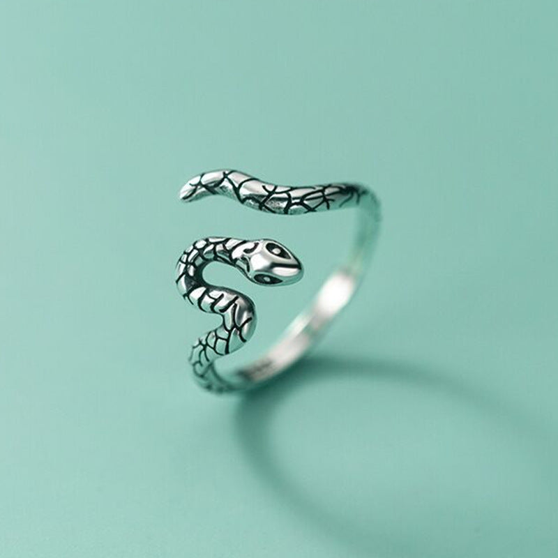 Retro Punk Distressed Snake Flower Personality Rings