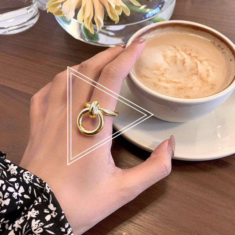 Women's Retro Fashion French Index Finger Live Ring