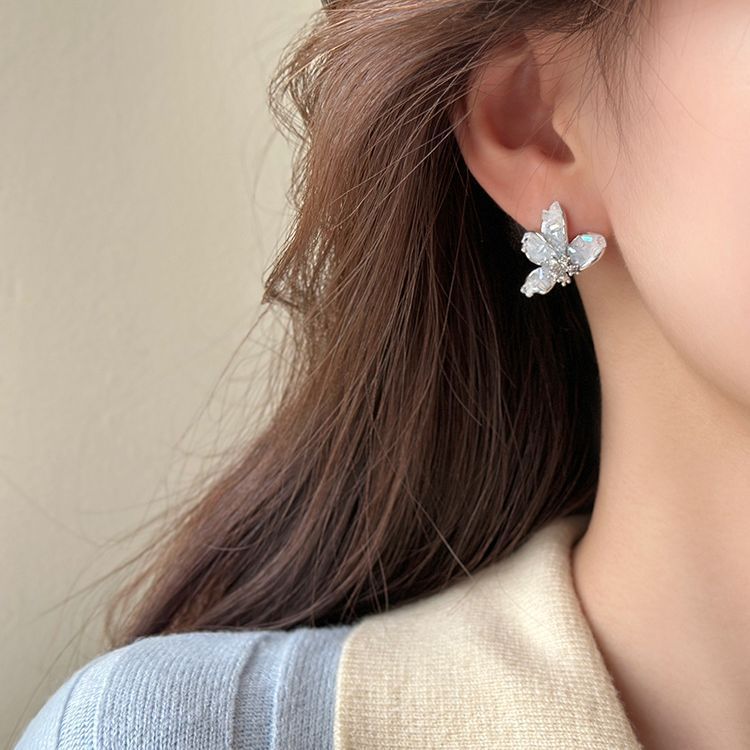 Women's Morandi Blue Gradient Crystal Butterfly Design Earrings