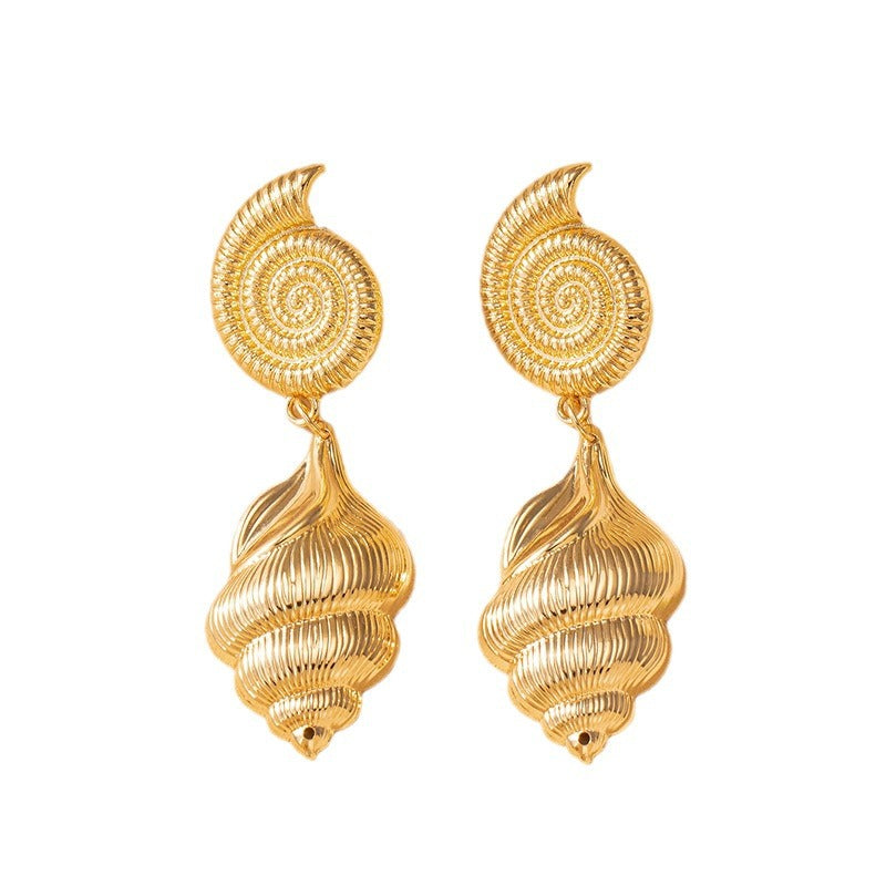 Pair Of Gold Metal Shell Conch Popular Vintage Graceful Stud Earrings