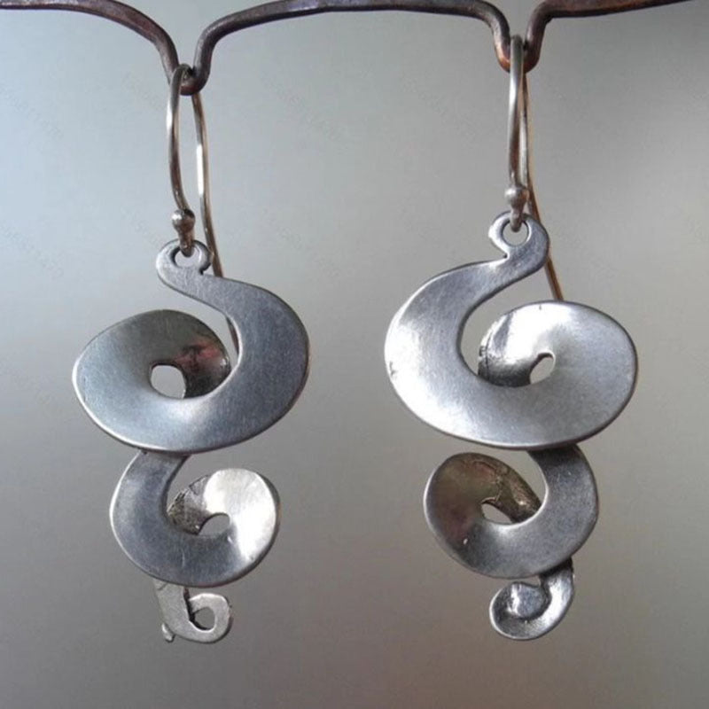 Curved Metal Ear Retro Hollow Curly Ancient Earrings