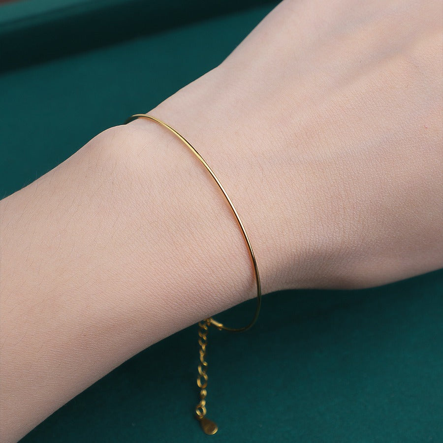 Wear Golden Balls Only In Diameter With Bracelets