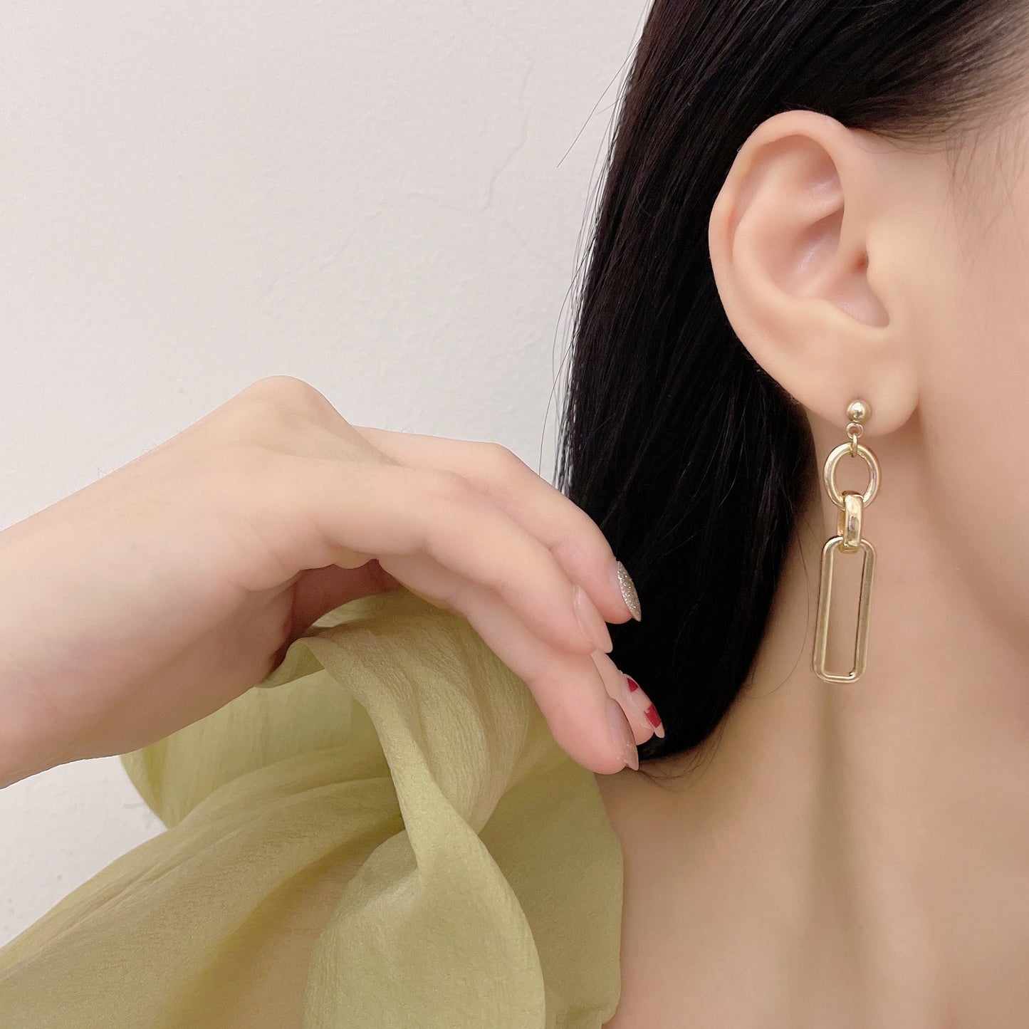 Niche Chain Female Style Elegant Simple Design Stud Earrings
