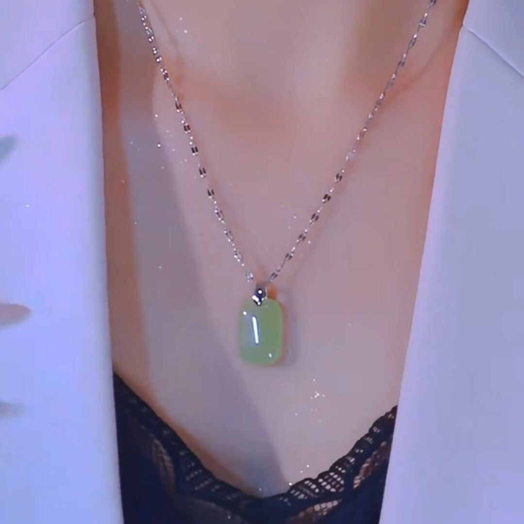 Women's Green Tranquility Peace Plate Simple Fashion Necklace
