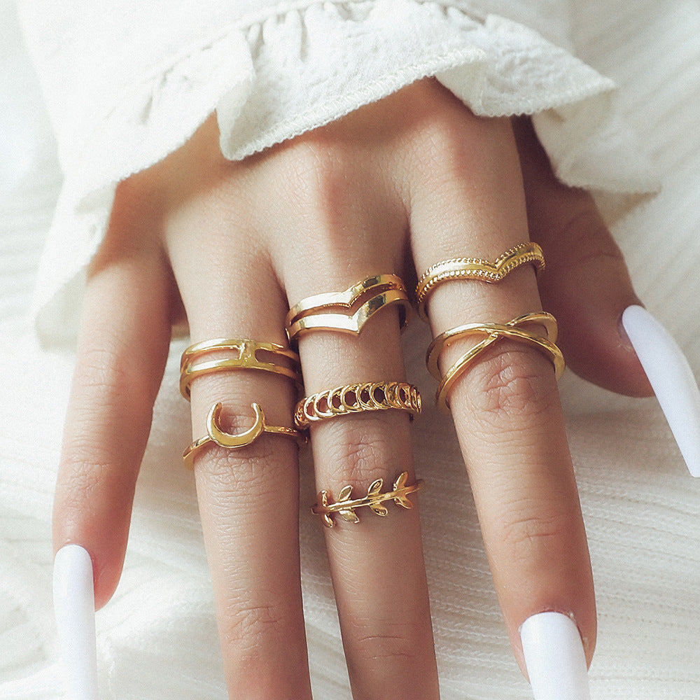 Moon Leaves Double V Layer Cross Rings