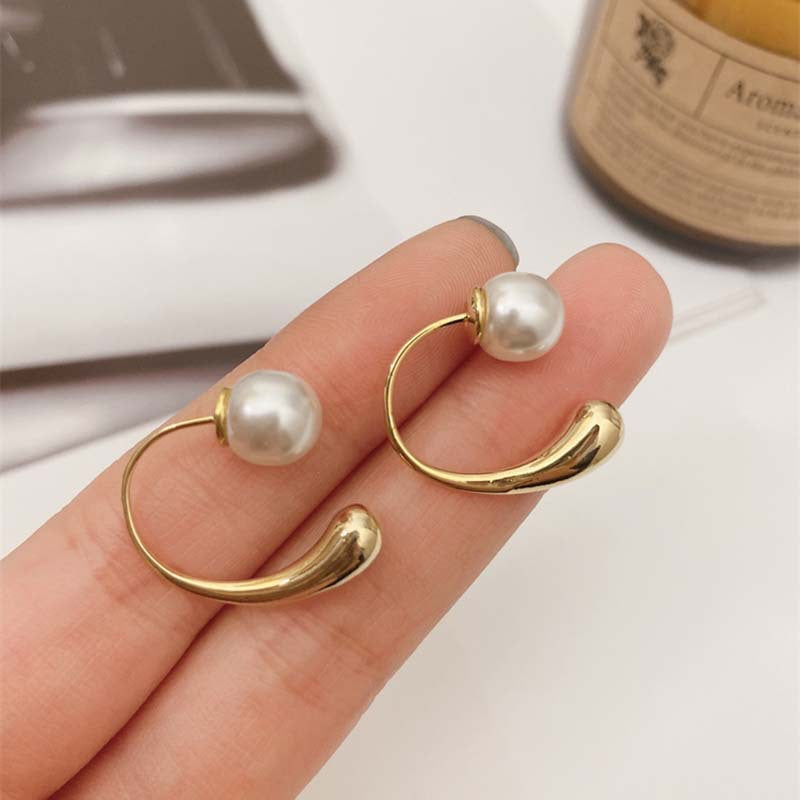 Women's Simple Metal Pearl For Design Light Earrings