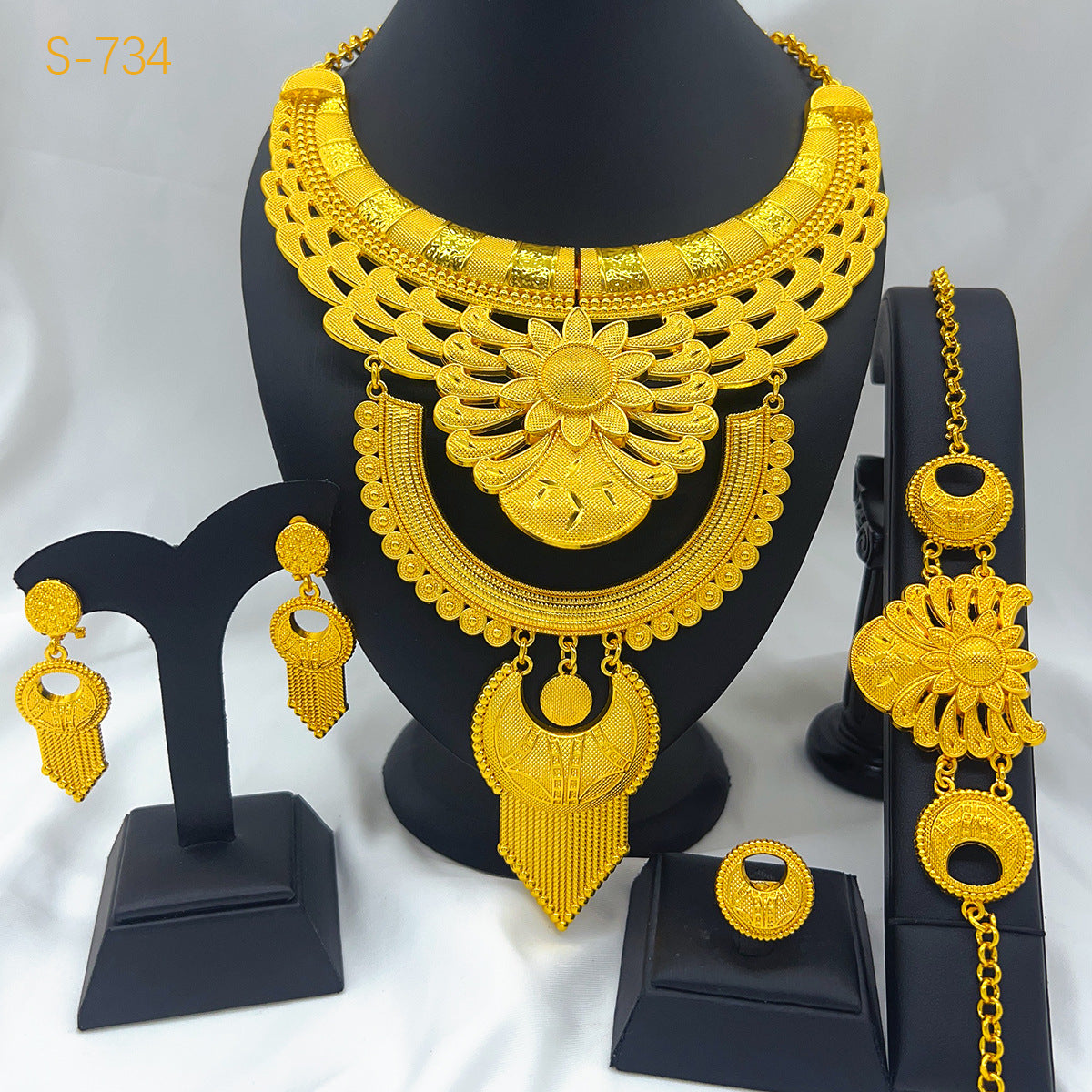 Innovative New Women's Gold-plated Bridal Indian Rings