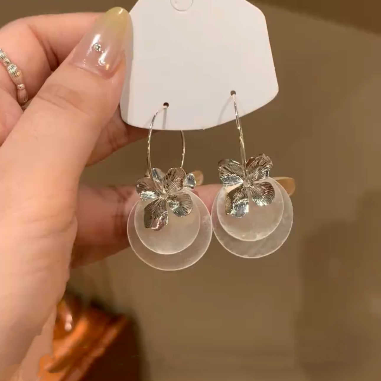 Women's Super Fairy Cold Feeling Shell Flower High Sense Ear Seaside Earrings
