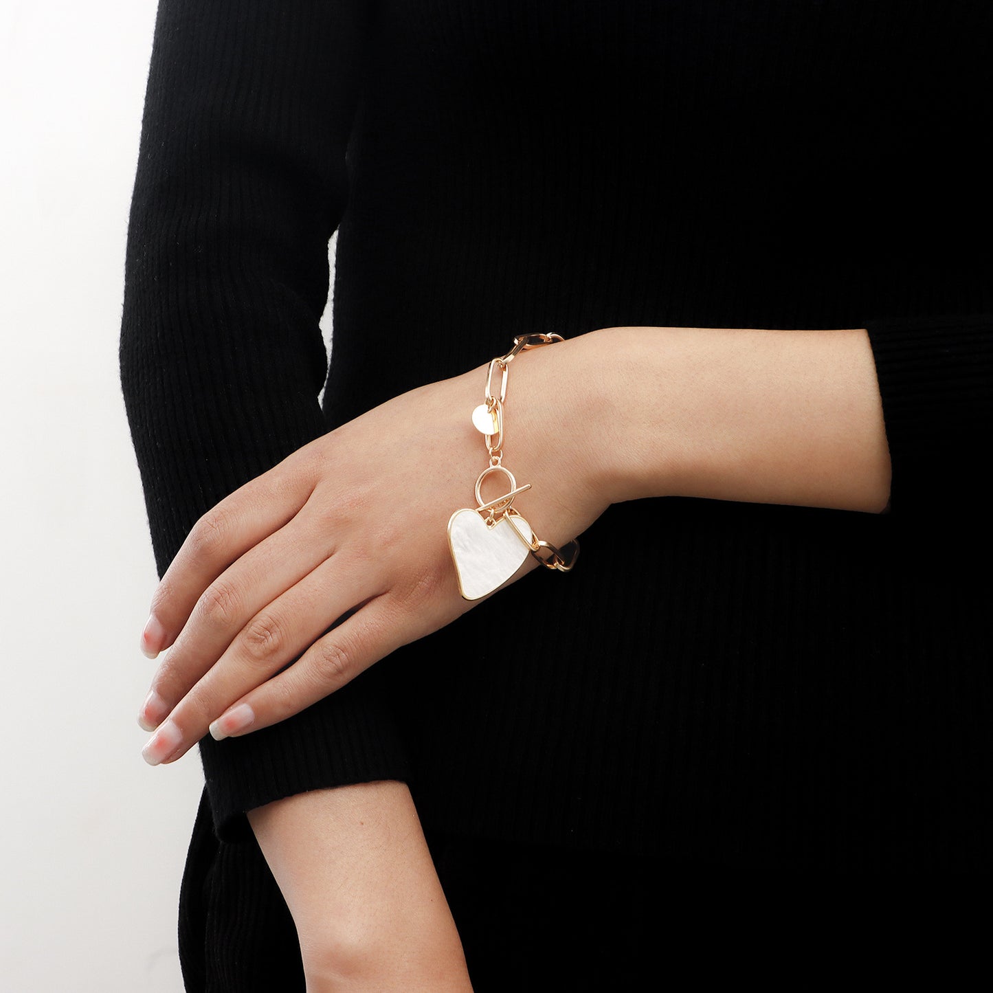 Women's Ornament Shaped Geometric Heart Shape Black White Bracelets
