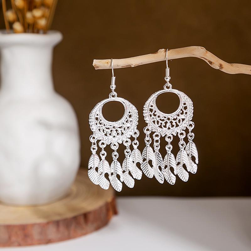 Hollowed Fashion Exotic Retro Artistic Classical Earrings