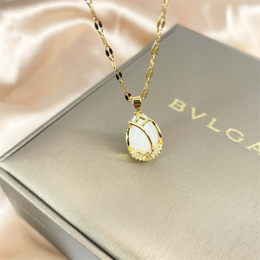 Jade Tulip Light Luxury Design Fresh Flowers Necklaces
