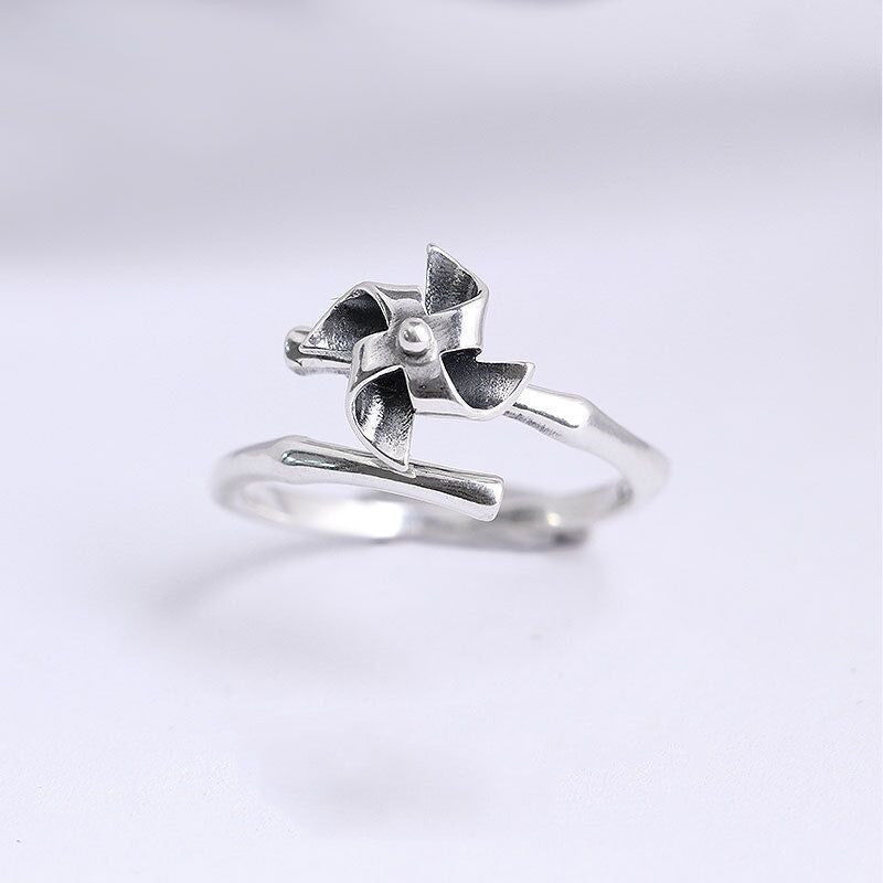 Retro Punk Distressed Snake Flower Personality Rings