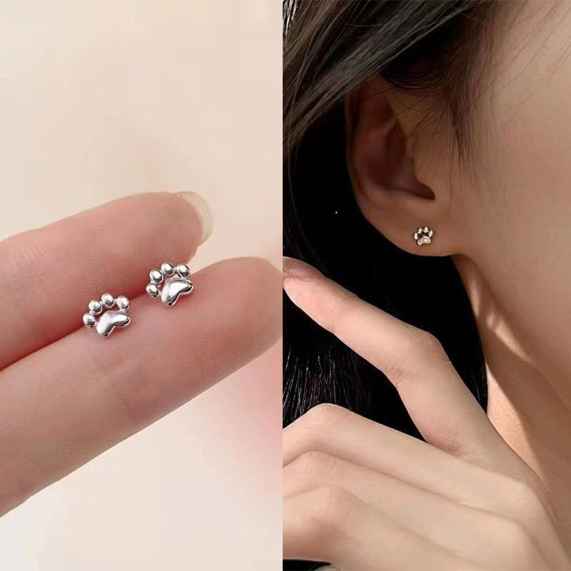 Cat's Paw Simple Niche Cat Refined Stylish Stud Earrings