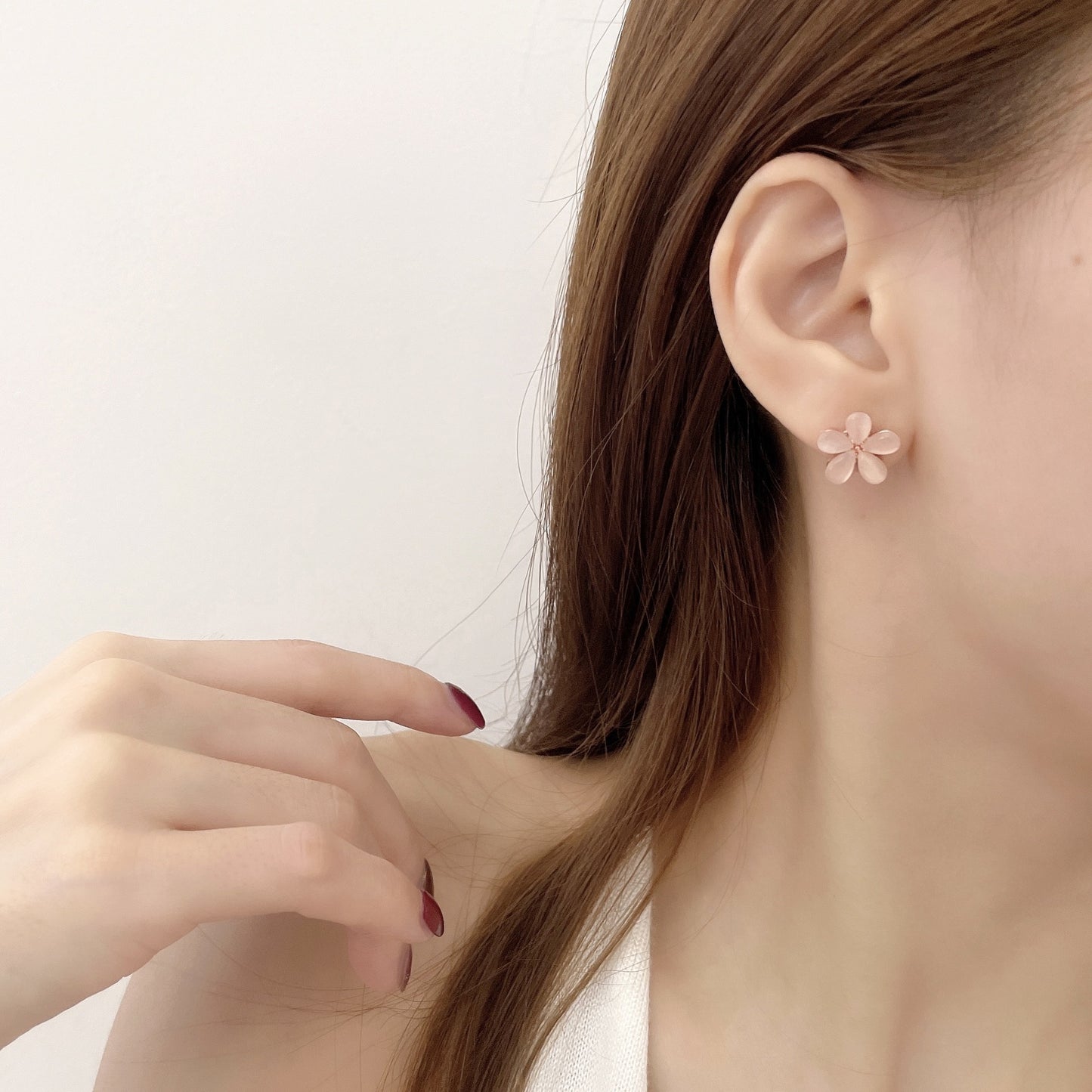 Women's Needle Mori Style Fresh Flower Short Cat Earrings