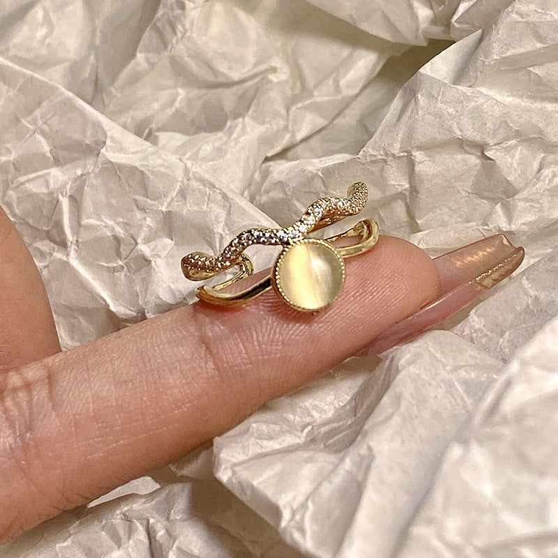Style Opal Full Diamond Rotatable Rabbit Index Finger Female Rings