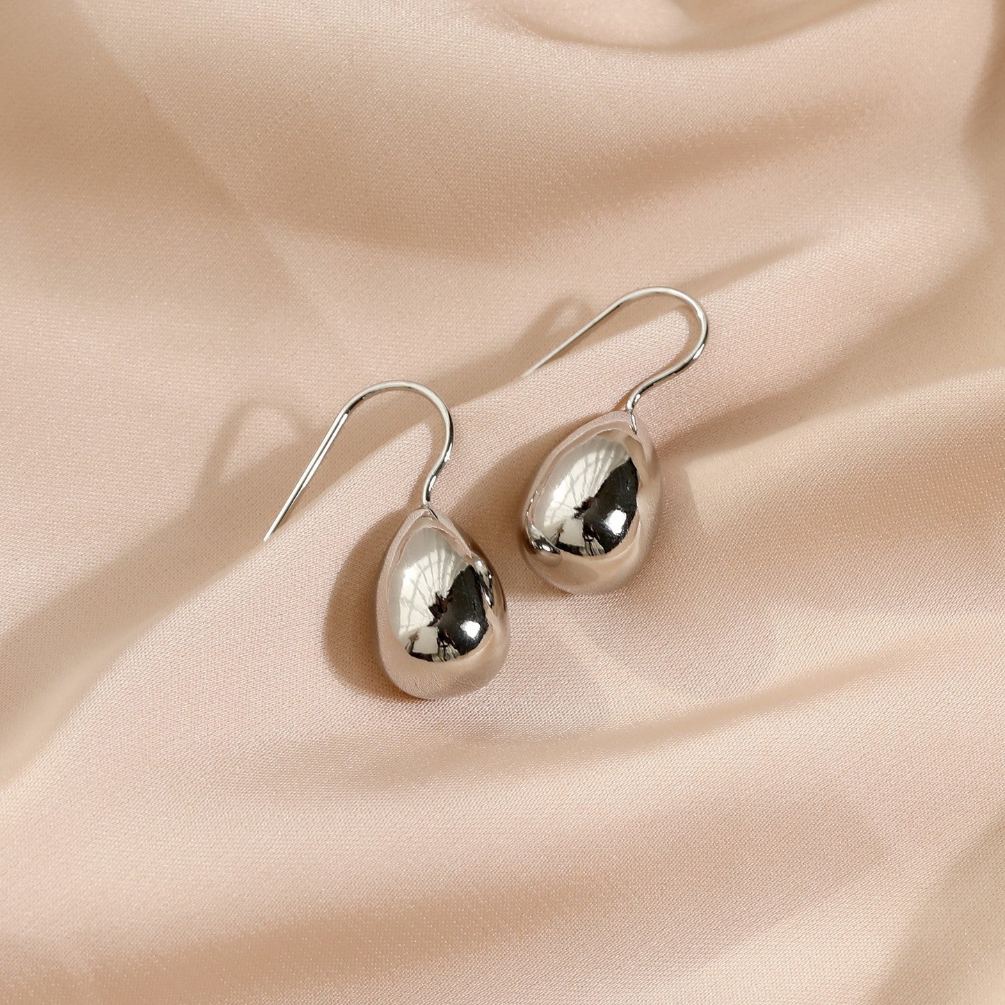 Sense Metal Cold Style Solid Water Drop Ear Earrings