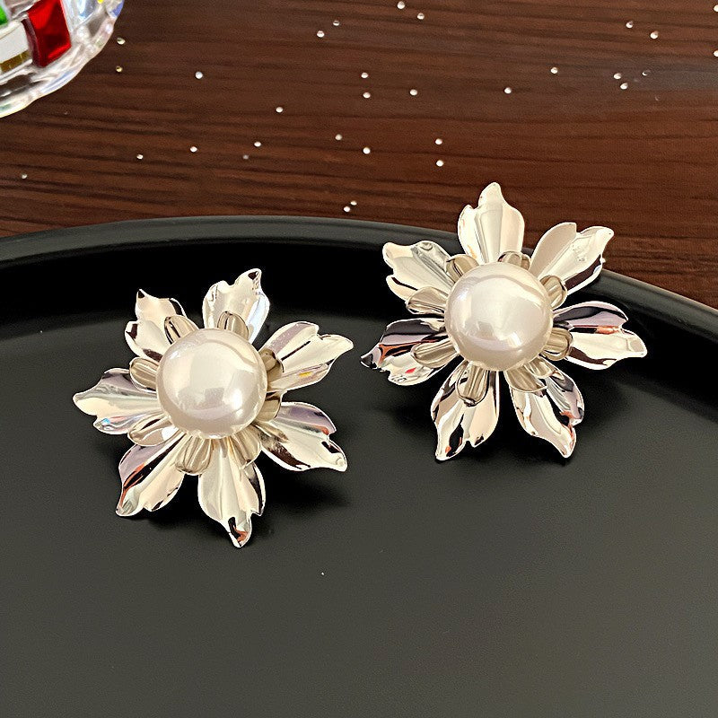 Shining Diamond Irregular Round Female Special Earrings