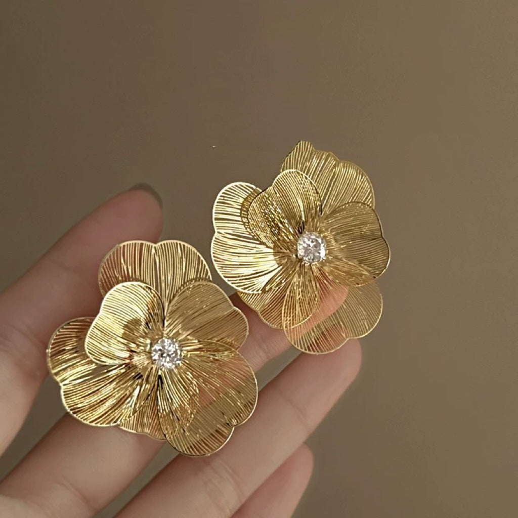 Geometric Butterfly Pearl Affordable Luxury Fashion Earrings