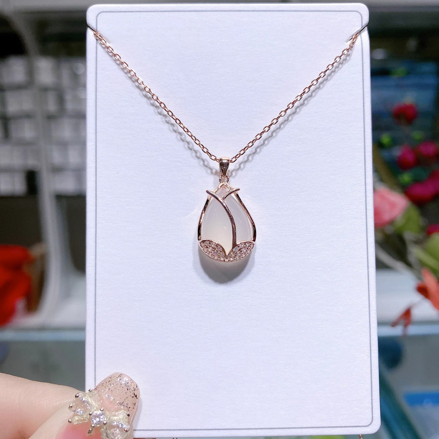 Jade Tulip Light Luxury Design Fresh Flowers Necklaces