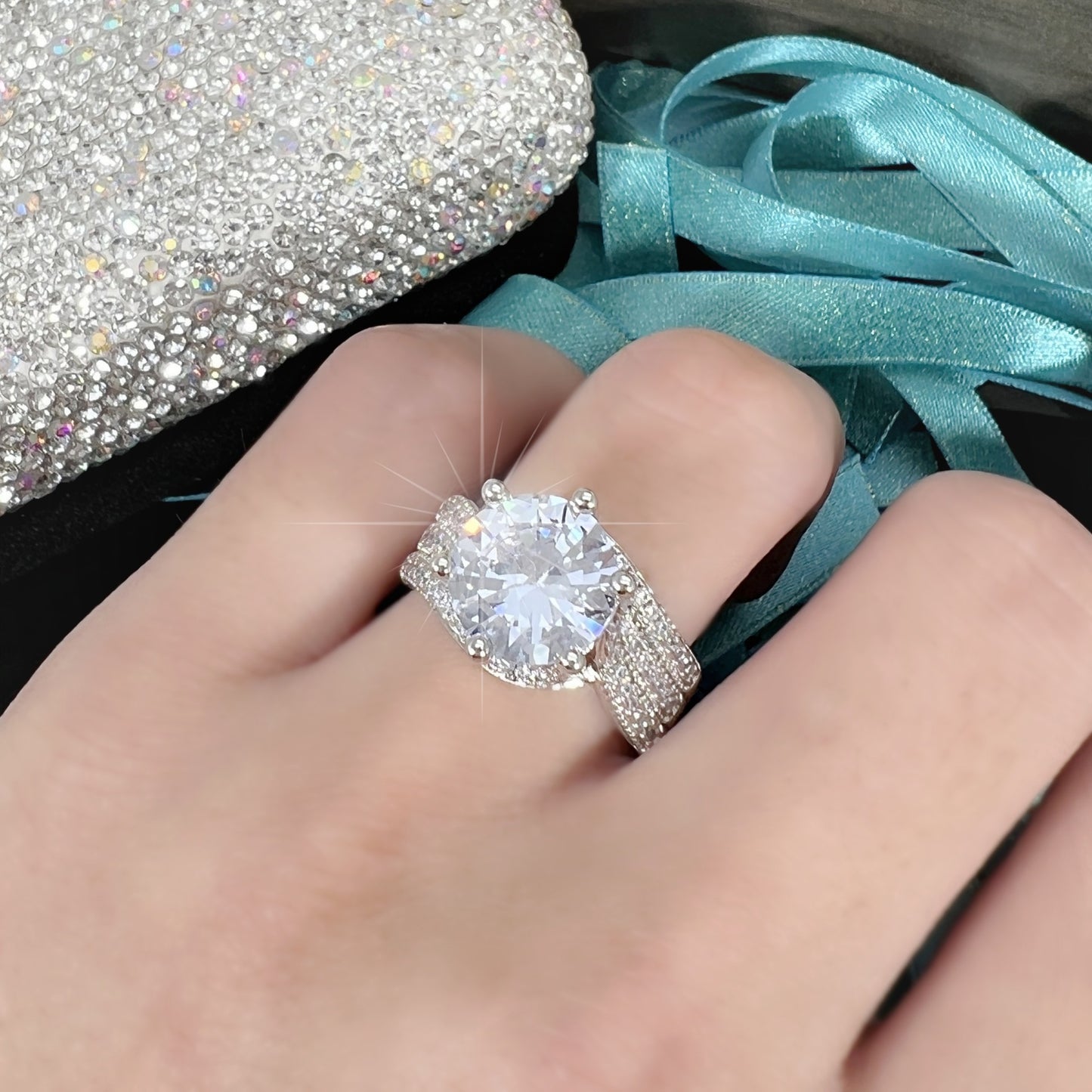 Live Streaming On Luxury Full Diamond Rings
