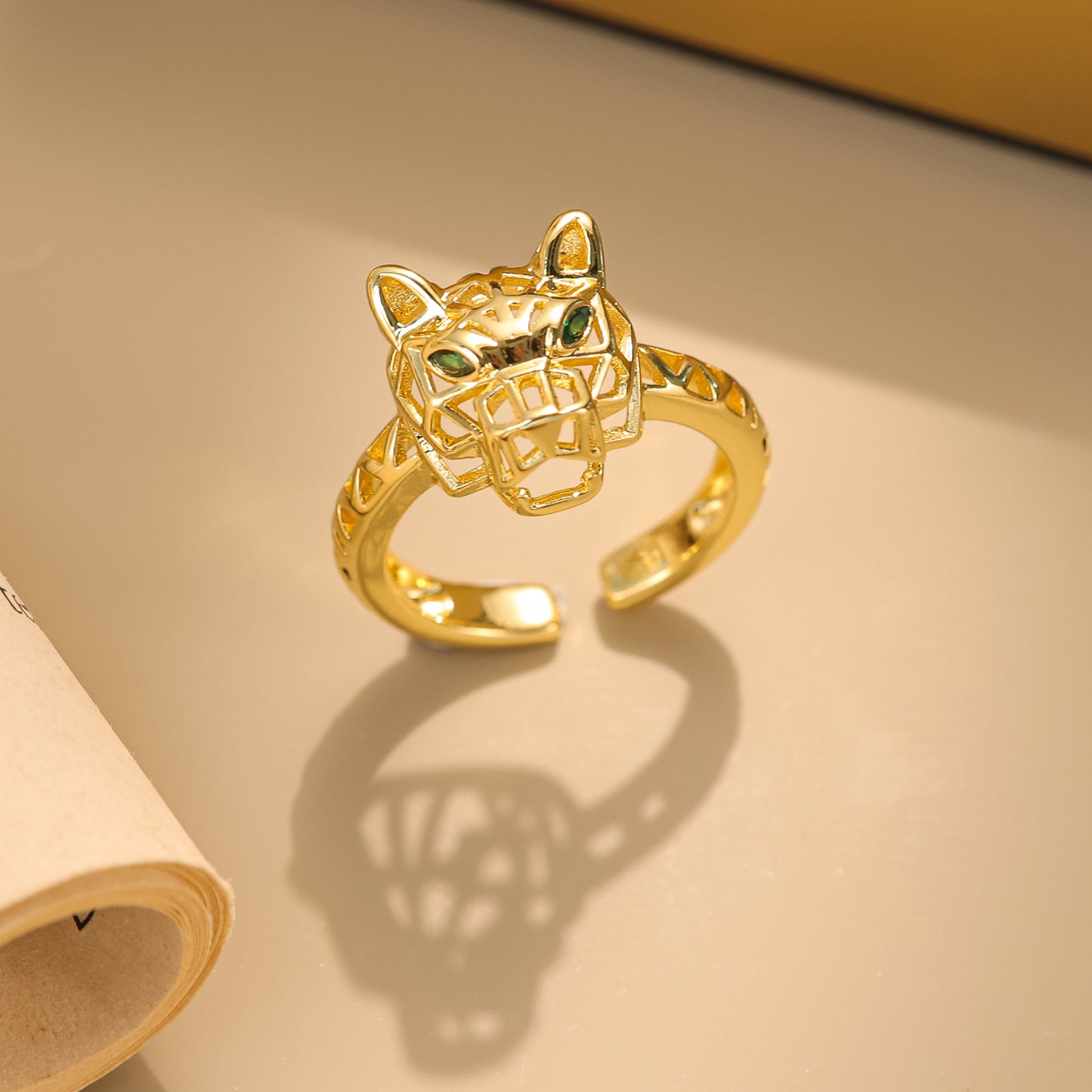 Women's & Men's Gold Micro Inlaid Zircon Fashion Leopard Rings
