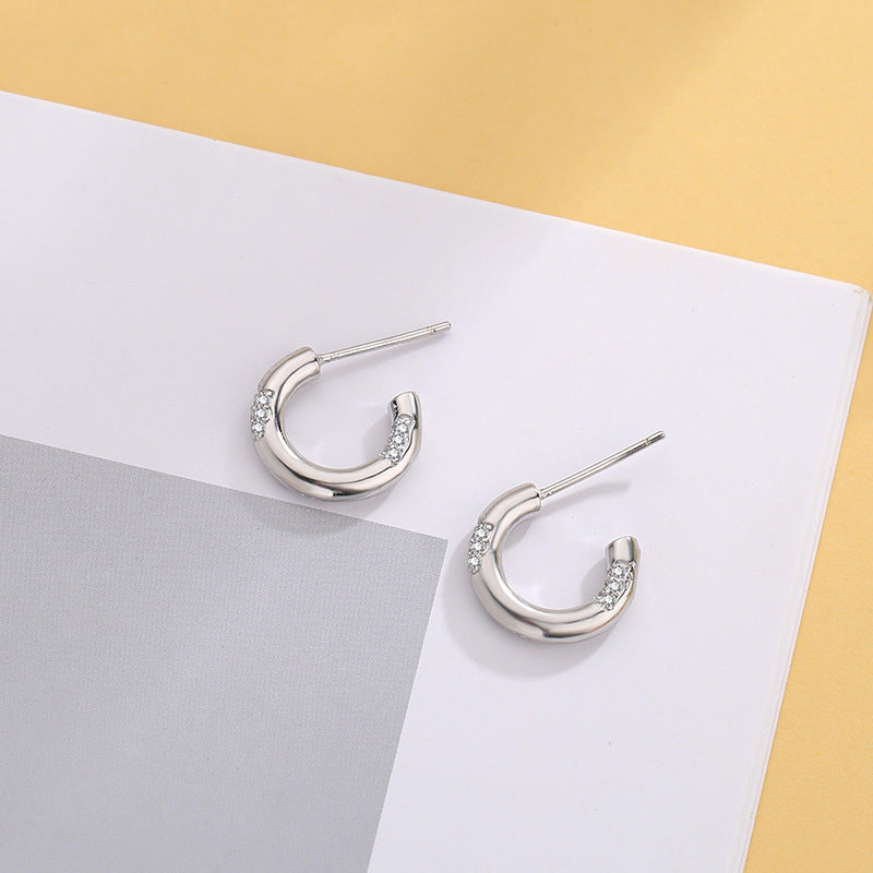 Advanced Sense Circle Simple Temperament Entry Earrings
