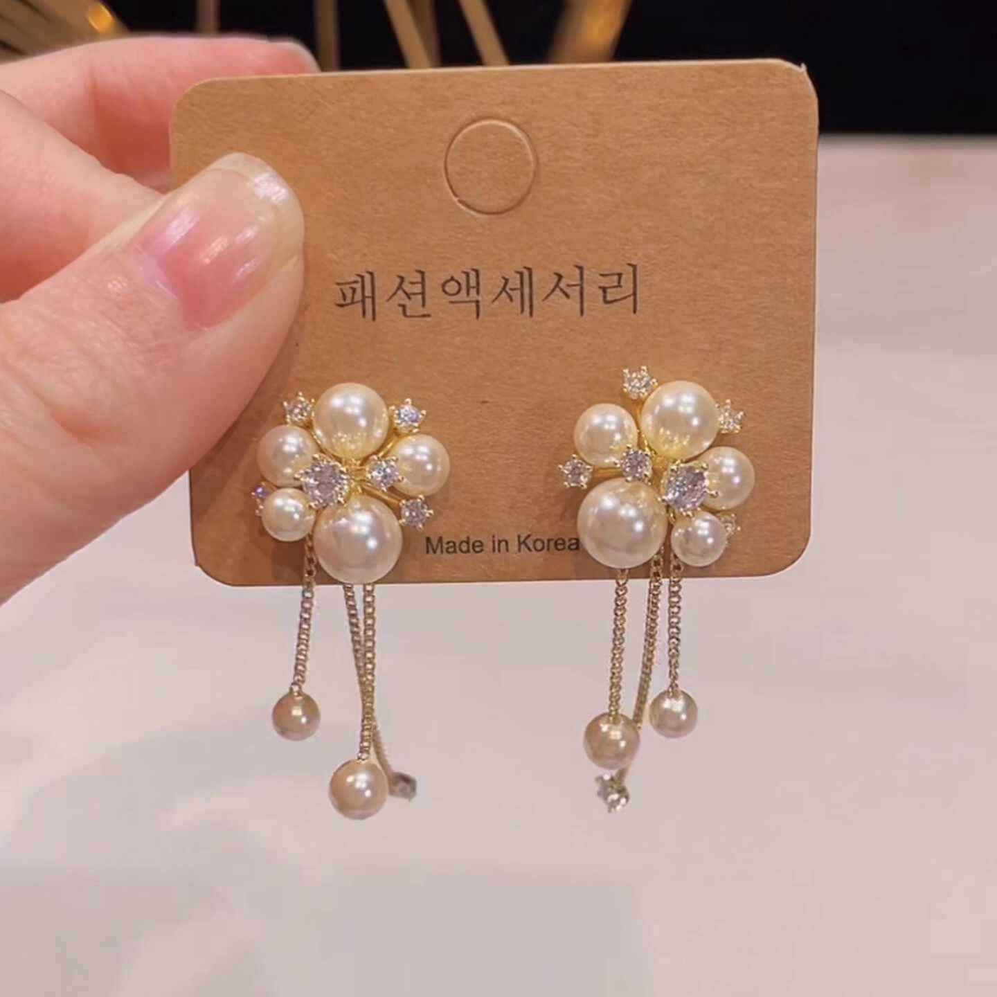 Women's French Style High-grade Pearl Flower Shiny Diamond Tassel Niche Earrings