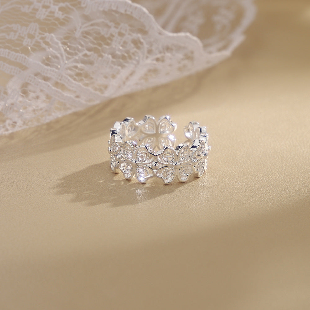 Niche Hollow Female Lace Clover Index Rings
