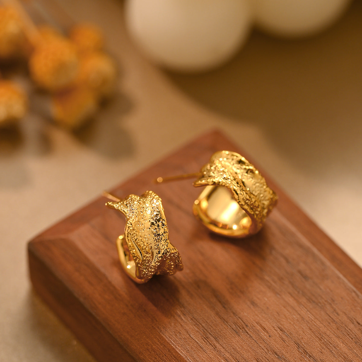 Women's Needle Round Irregular Vintage Metal High Earrings