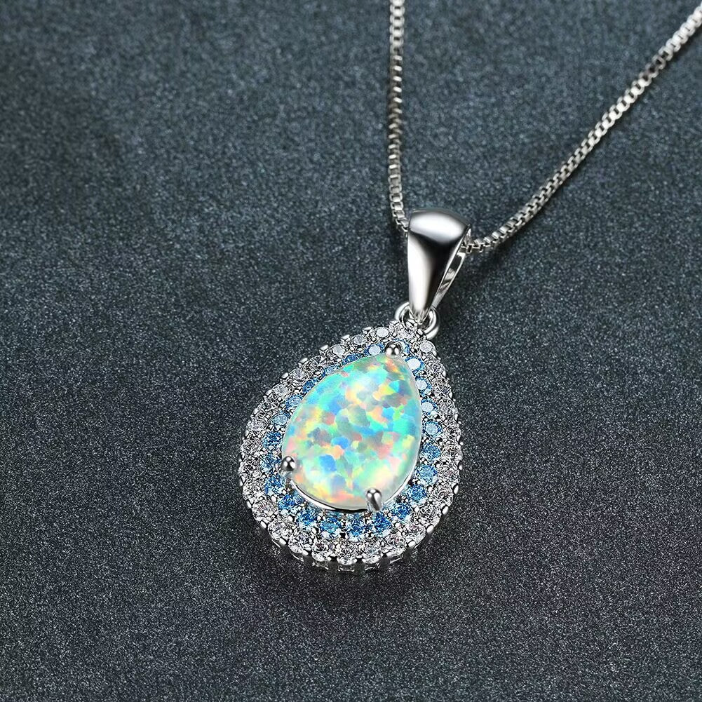 Affordable Luxury Fashion Opal Ladies Clavicle Necklaces