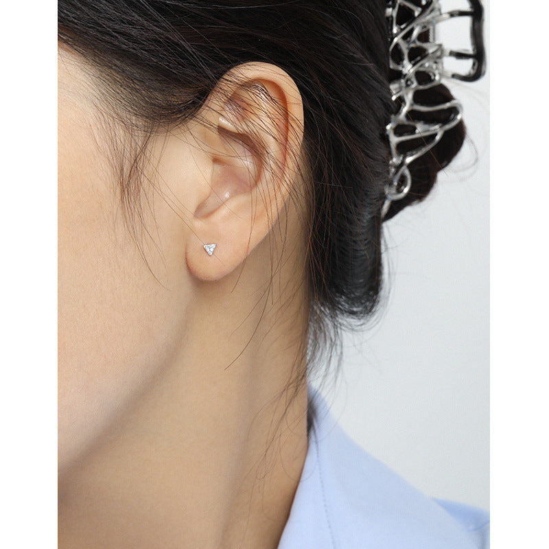 Sleeping No Need To Take Off Simple Earrings