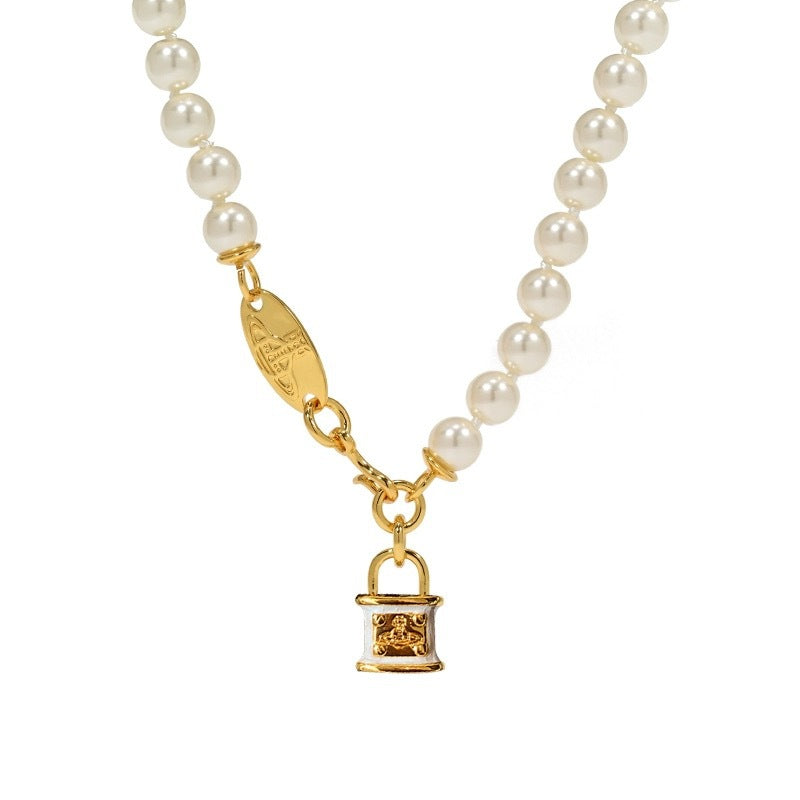 Queen Mother Female Retro Patchwork Pearl Gold Lock Necklaces