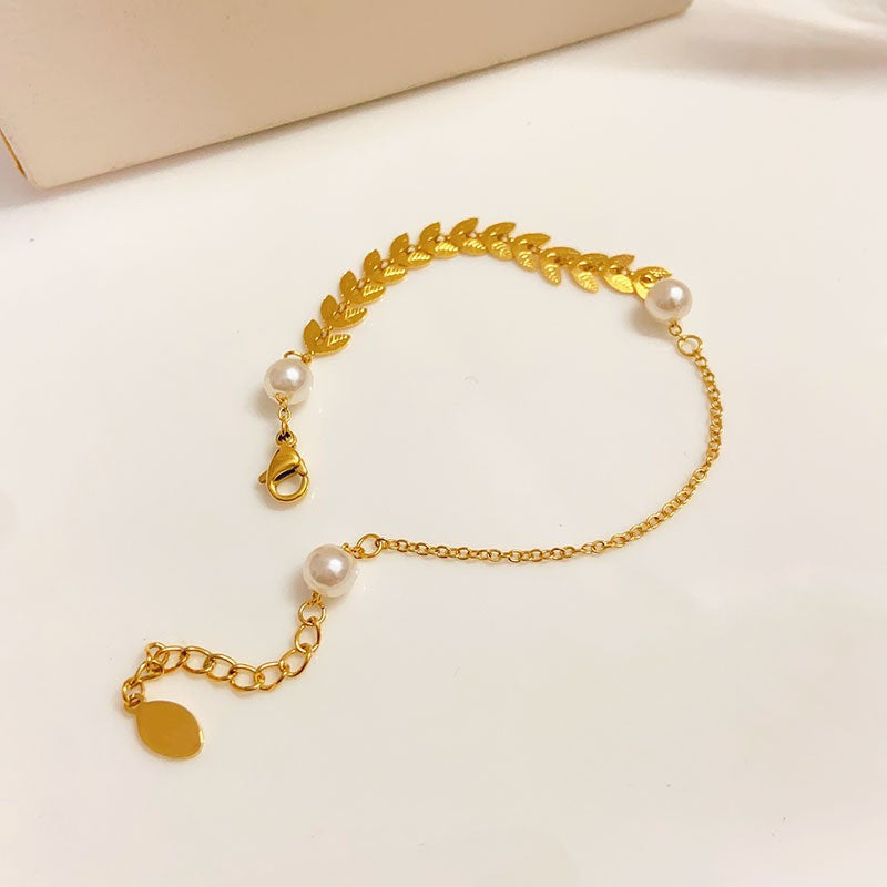 Women's Fashion Design Titanium Steel High-grade Gold Bracelets