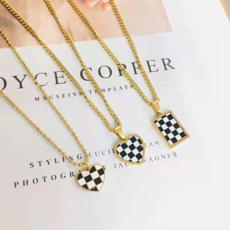 White Chessboard Plaid Love Female Light Luxury Necklaces