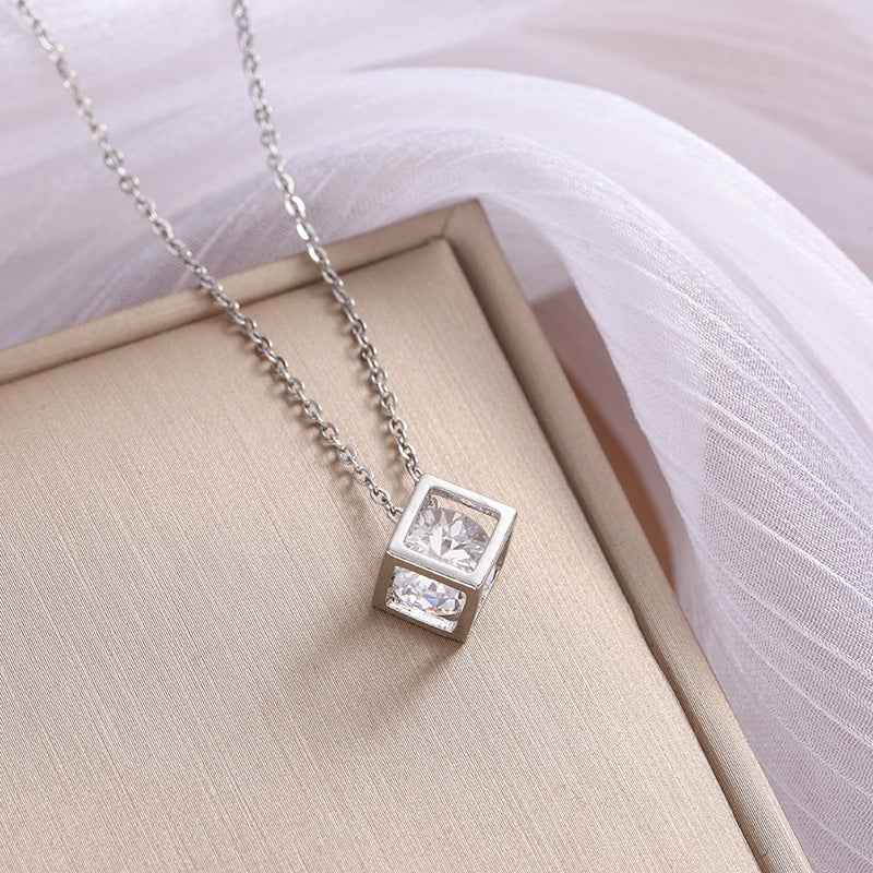 Titanium Steel Diamond Four-leaf Flower Female Necklaces