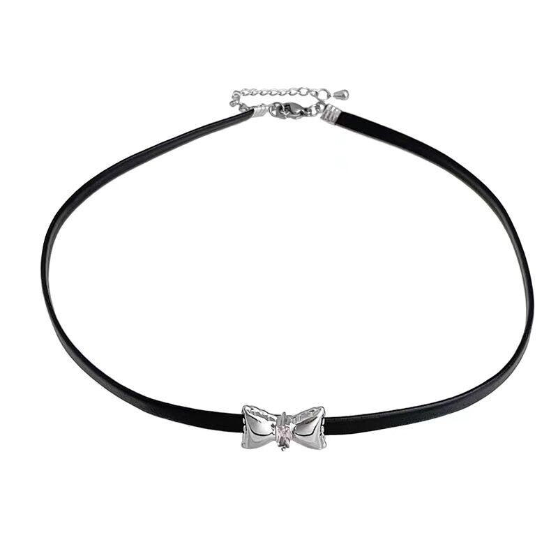 Women's Black Bowknot Clavicle High-grade Fashion Sweet Collar