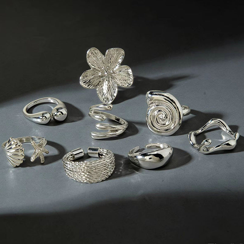 Women's Design Golden Light Luxury High-grade Vintage Flower Ring