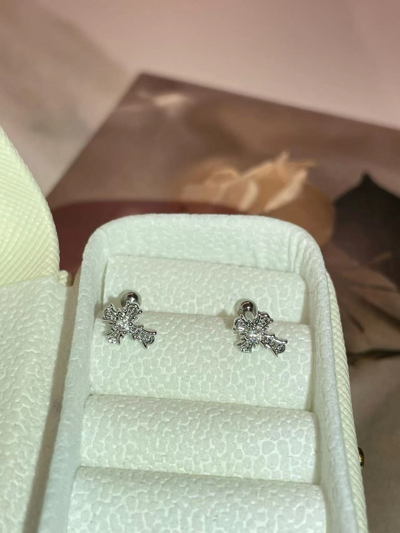 Women's Bone Delicate Eardrops Pin Niche Design Earrings