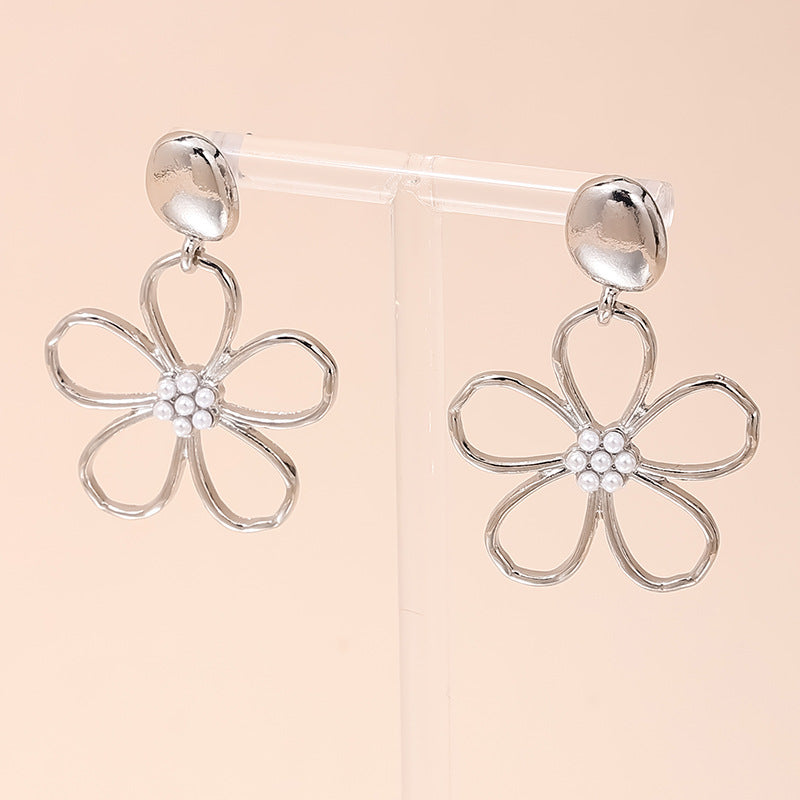 Hollow Large Flower Fashion Dignified Sense Of Design Pearl Earrings