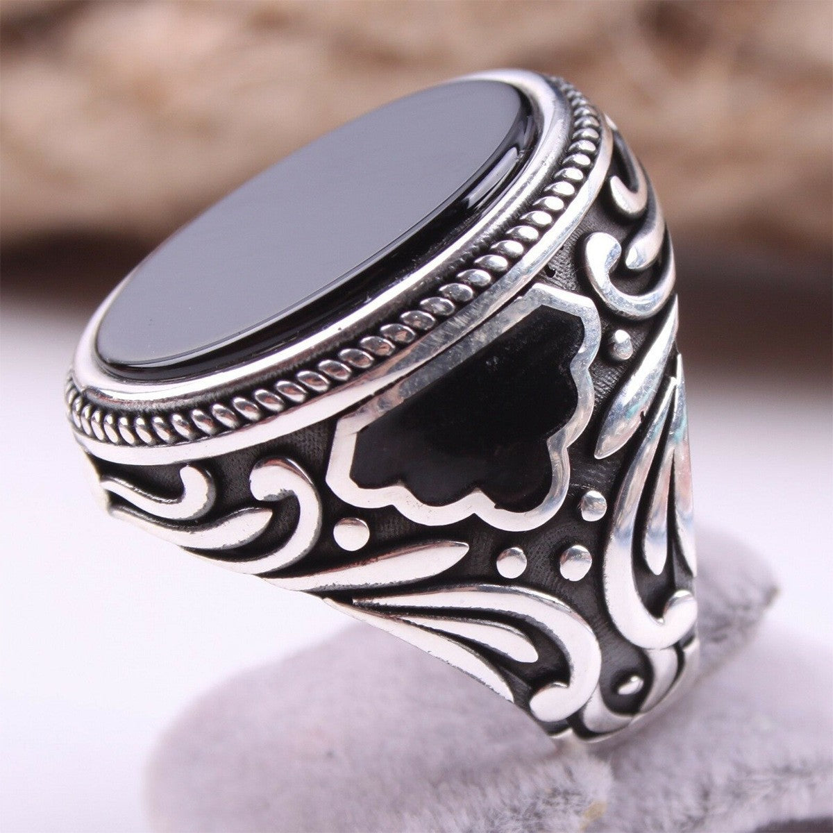 Men's Ornament Vintage Pattern Black Flat Zircon Rings