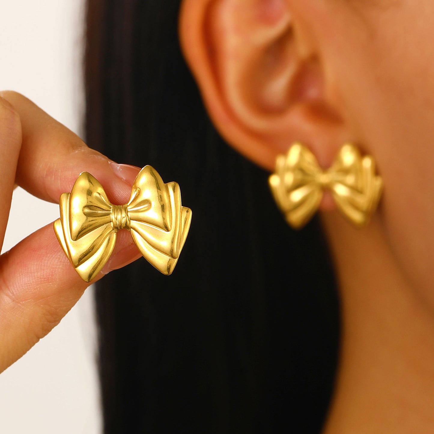 Oval Stainless Steel Personality Geometric Trend Peach Heart Earrings