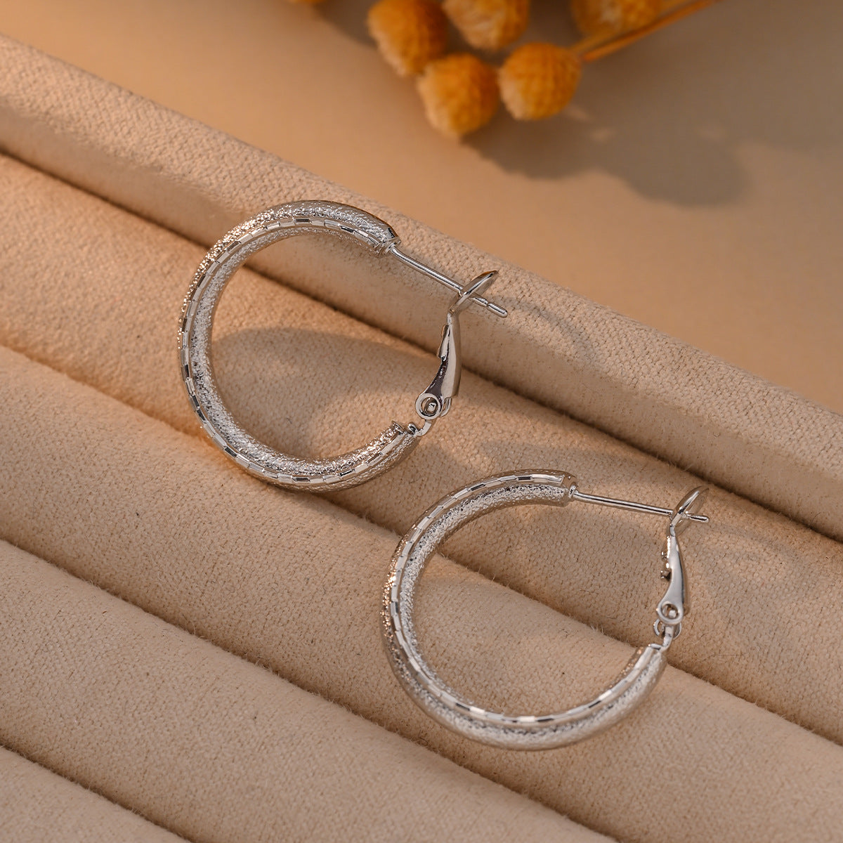 Women's Needle Round Irregular Vintage Metal High Earrings