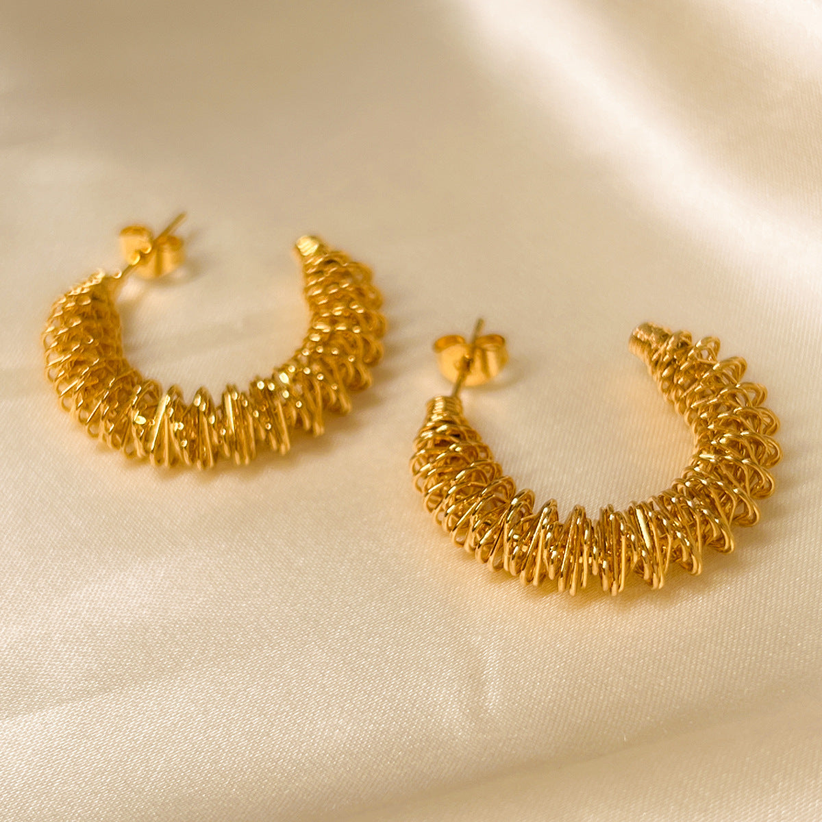 Summer High-grade Exaggerated Metallic Titanium Steel Gold-plated Earrings