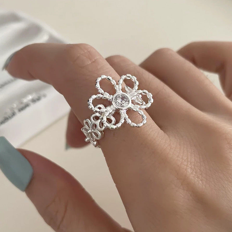 Women's Hollow Flower Open Niche Design Simple Rings