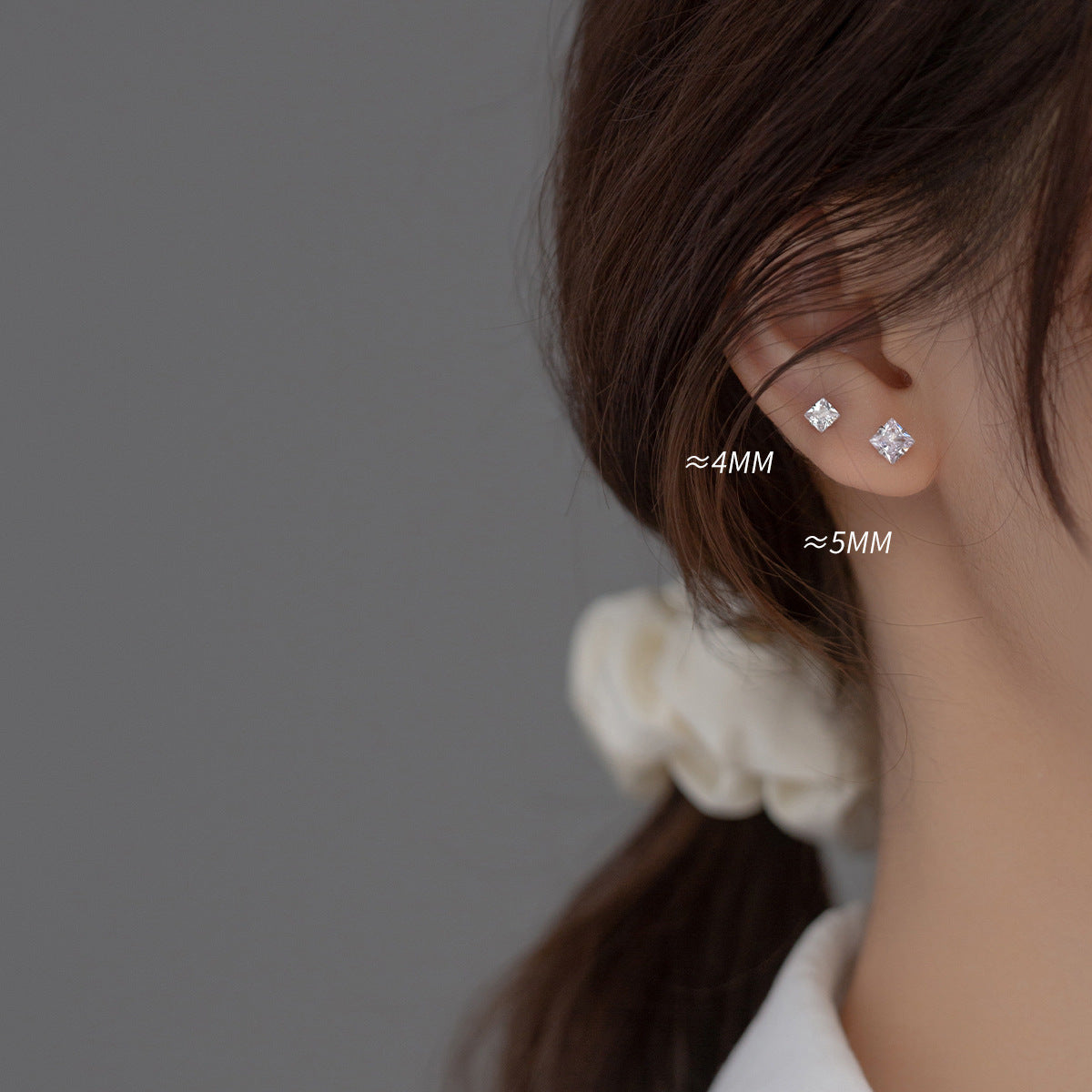 Sier Simple Single Rhinestone Ear Small Earrings