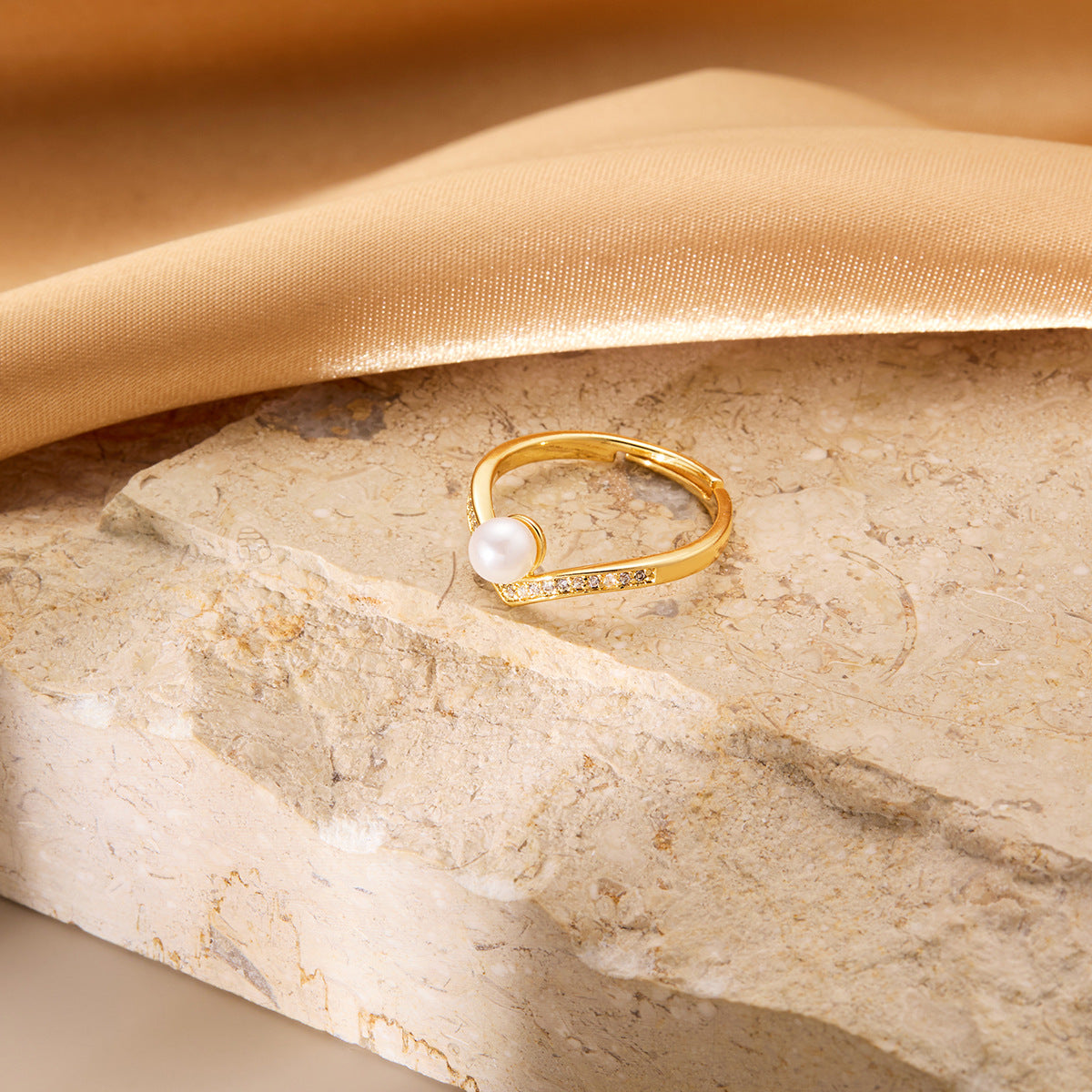 High-grade Niche Real Gold Plated Copper Little Finger Rings
