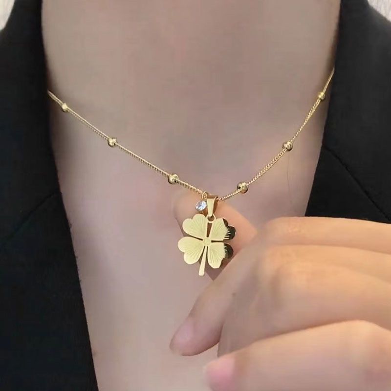 With Diamond Hollow Design Sense Light Necklaces