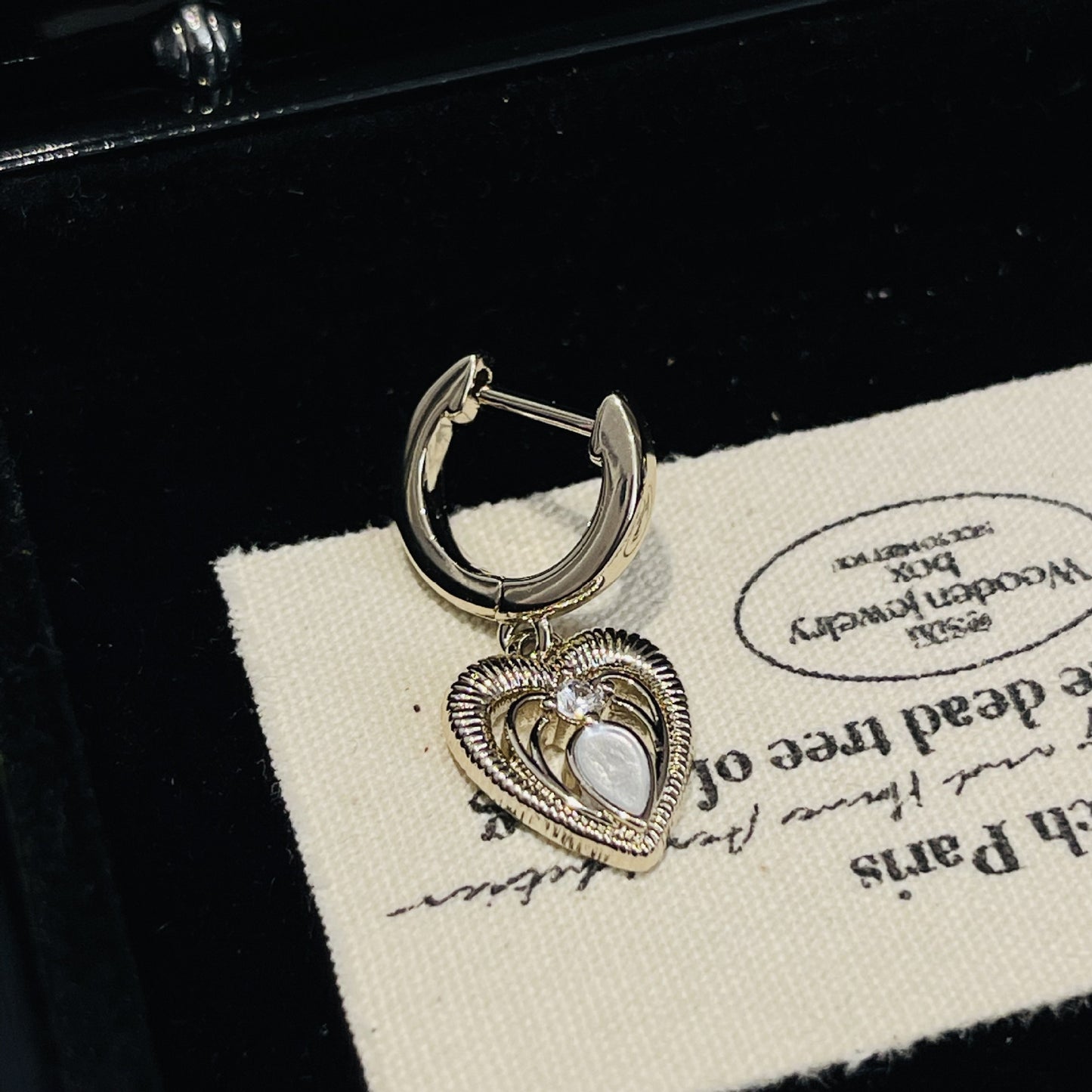 Coffee Gold Inlaid Zircon Heart Ear Clip Thin Earrings