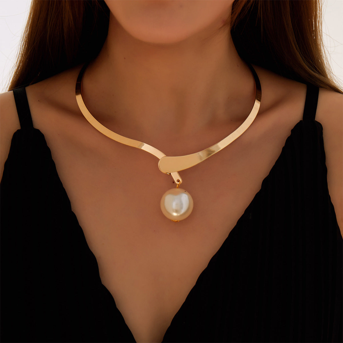 Women's Profile Fashion Pearl Simple Small Golden Balls Necklaces